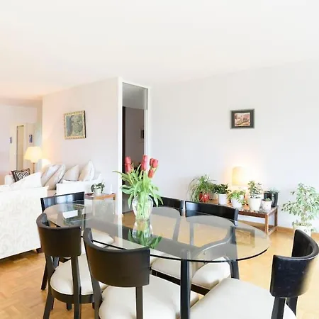 Tourelle 2 - Spacieux Appartement Dans Le Centre De Geneve Exterior photo