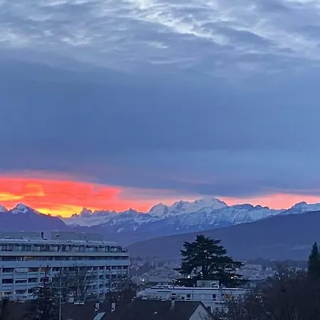 Tourelle 2 - Spacieux Appartement Dans Le Centre De Geneve Exterior photo